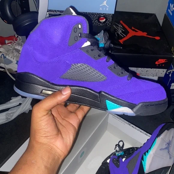 Jordan 5s alternate grape 10/10 never worn 8.5 AIR JORDAN 5 ALTERNATE GRAPE REVIEW & ON FEET + SIZING  main image 3